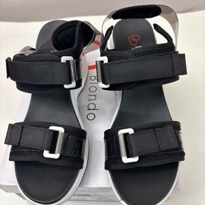 Blondo sandals size 8